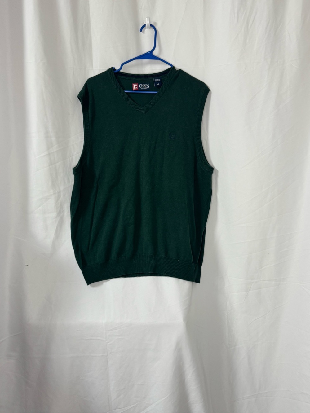Chaps Men’s V-Neck Sweater Vest - Forest Green